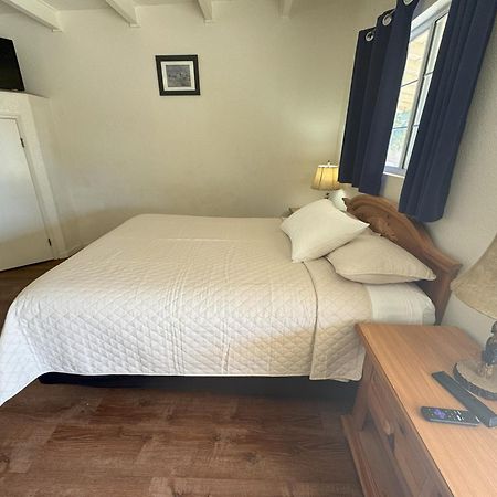 Barewood Inn & Suites Wofford Heights Extérieur photo