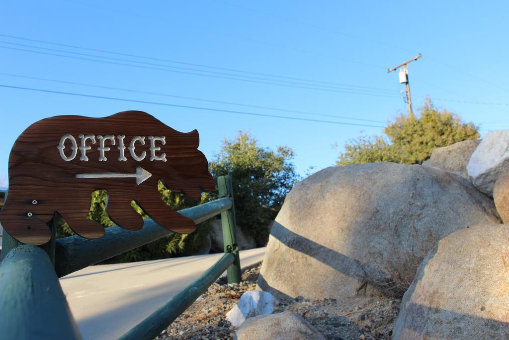 Barewood Inn & Suites Wofford Heights Extérieur photo